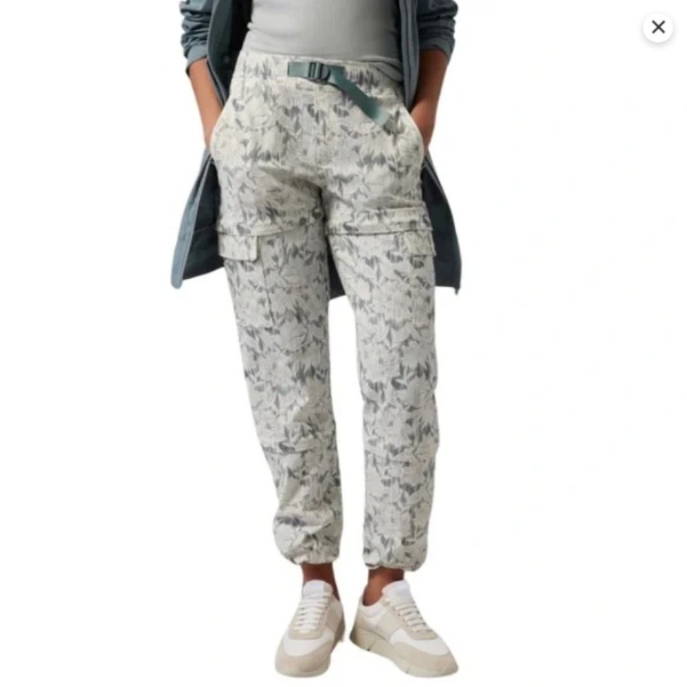 NWTs ATHLETA Trekkie Convertible Hike Pant Ethereal Bloom Magnolia White 6